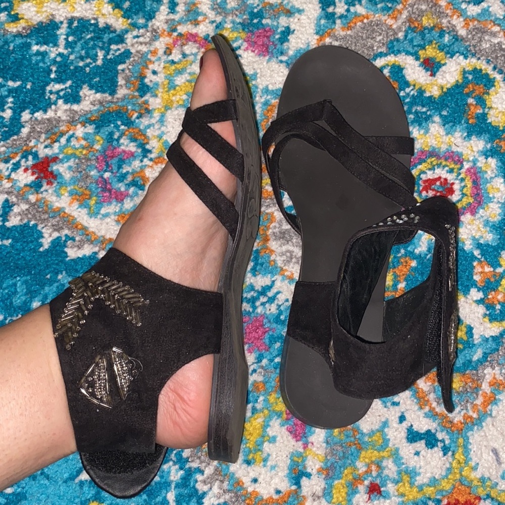 Icora beaded black suede sandals size 9 Velcro